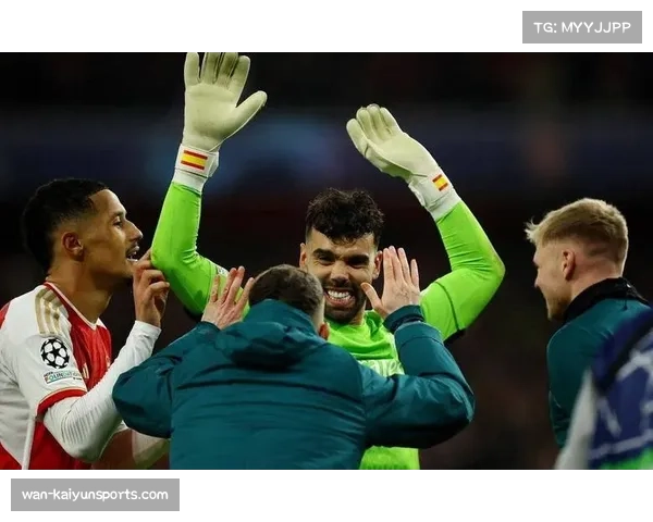 战术镜头：阿森纳厄德高一次指挥队友提前跑位，接球瞬间已形成转换态势